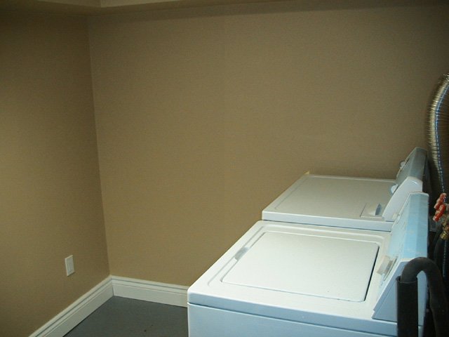 common_laundry_room_2.jpg
